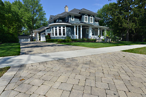 Best Driveway Paving Contractor  in Griggsvle, IL